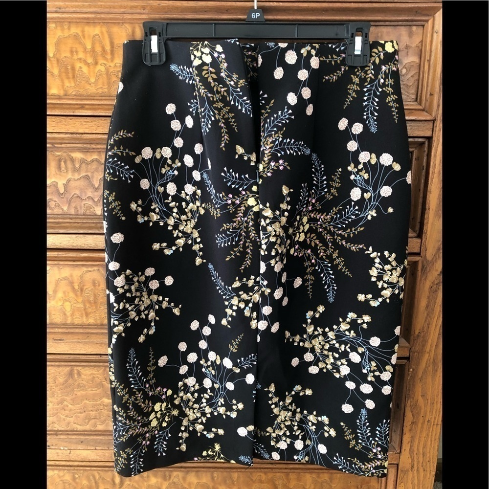 Philosophy Republic Clothing Apparel / black Floral Pencil Skirt/ size 4/